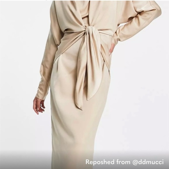 NWT Batwing front tie, maxi dress - Picture 4 of 4